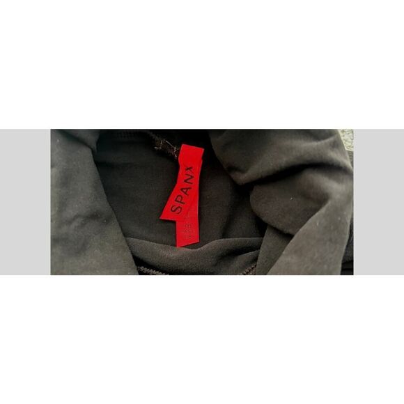 NWT Spanx Classic Chic Long Sleeve Turtleneck - Size M - Brown - Picture 3 of 4